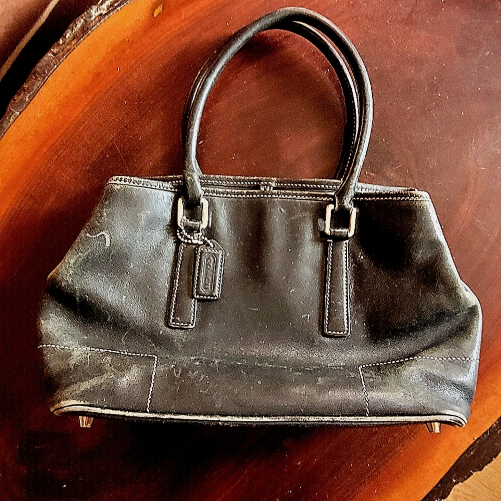 🖤💫🖤SALE! Vintage Black Coach Hand Bag